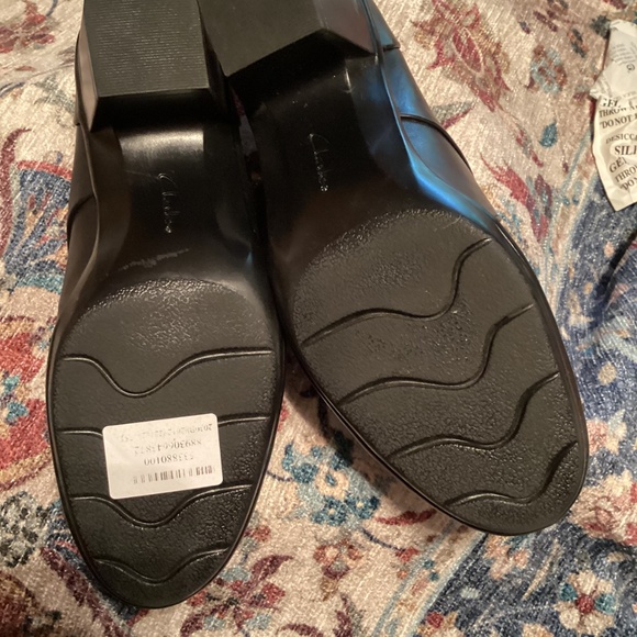 Clarks - Picture 4 of 4